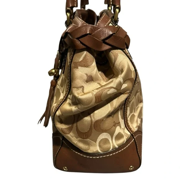 Coach Hampton Signature Satchel - Picture 6 of 13